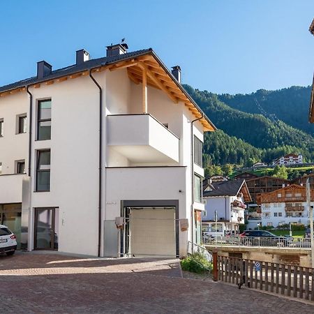 Central Home Apartment Ortisei Exteriér fotografie
